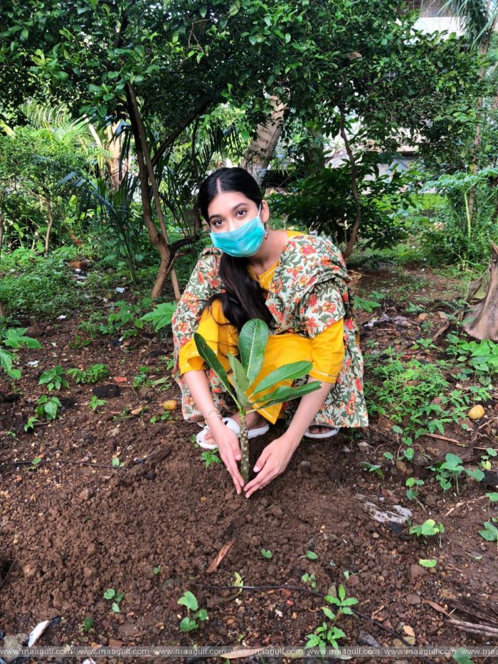 గ్రీన్ ఇండియా ఛాలెంజ్ ను స్వీకరించి మొక్కలు నాటిన హీరోయిన్ దిగాంగనా సూర్యవంశీ